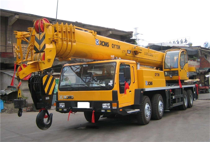 阜康市吊车出租选择重点